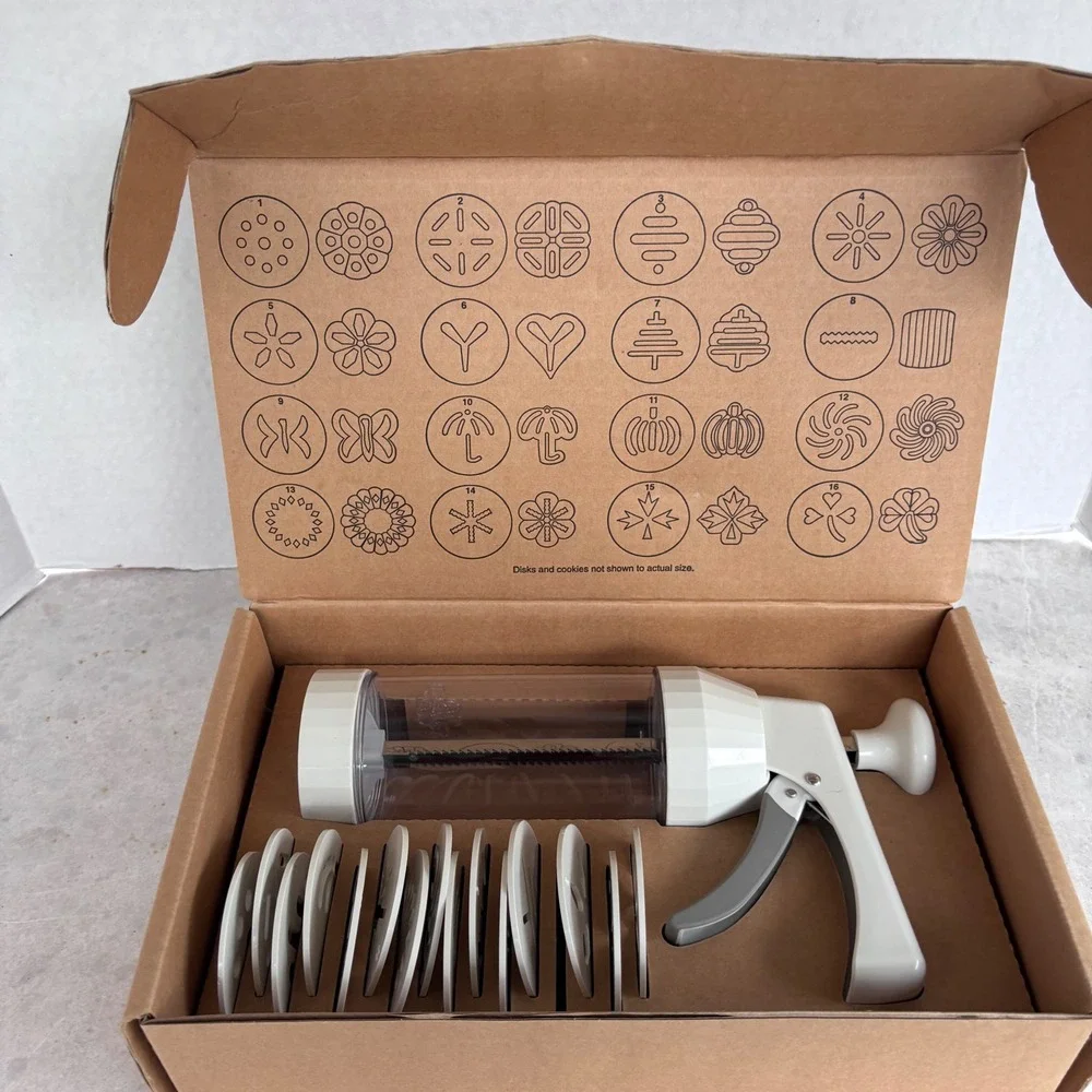 Pampered Chef 1525 Cookie Press Kit with‎ 15 Discs Holiday Baking